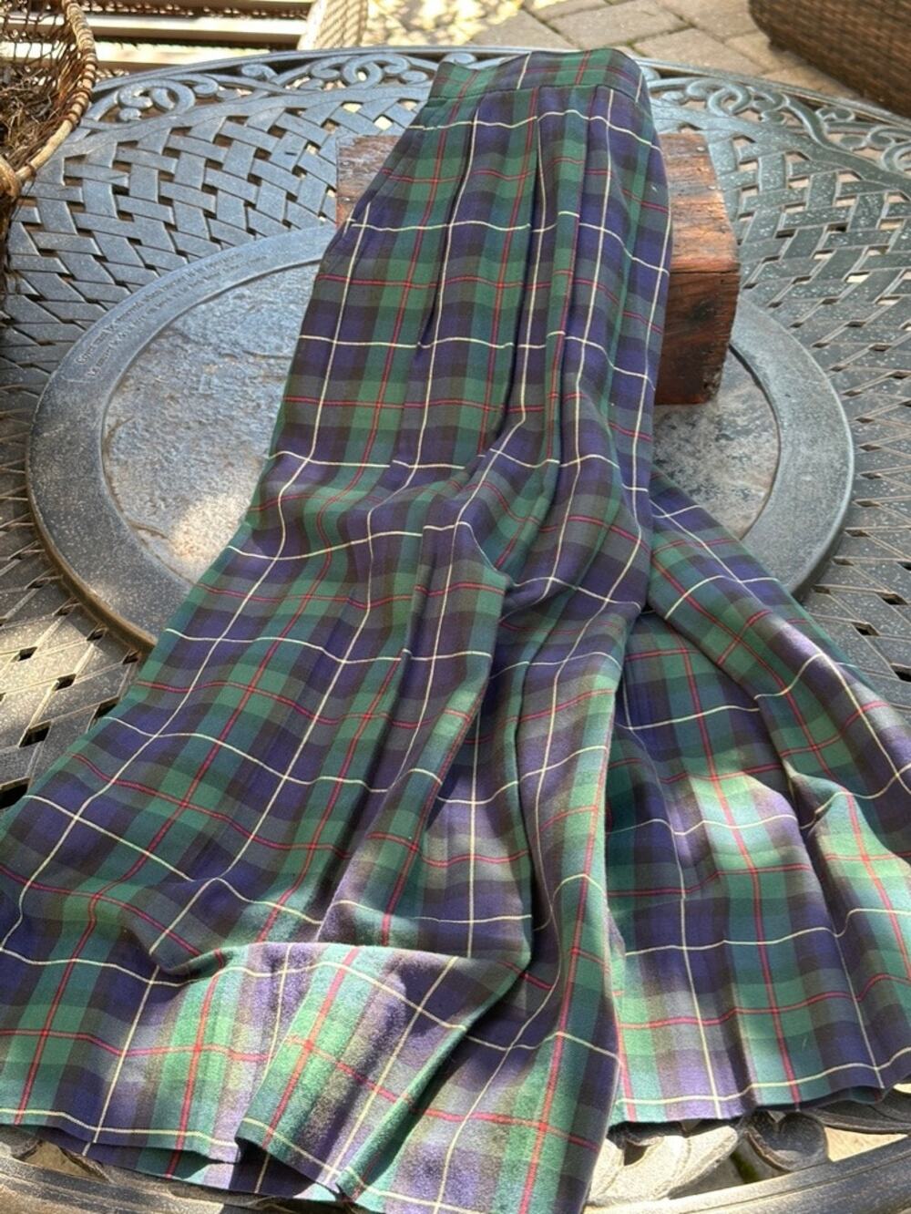 Herman Geist Plaid Pleated Midi Skirt Size 14 Green Navy Tartan